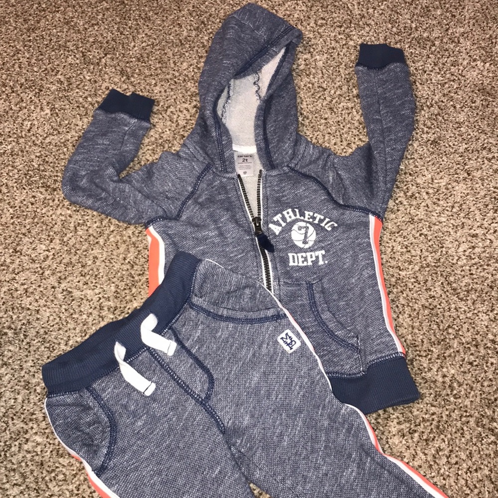 Carter’s 2T 2 piece Jogger set full zip hoodie and sweat pants